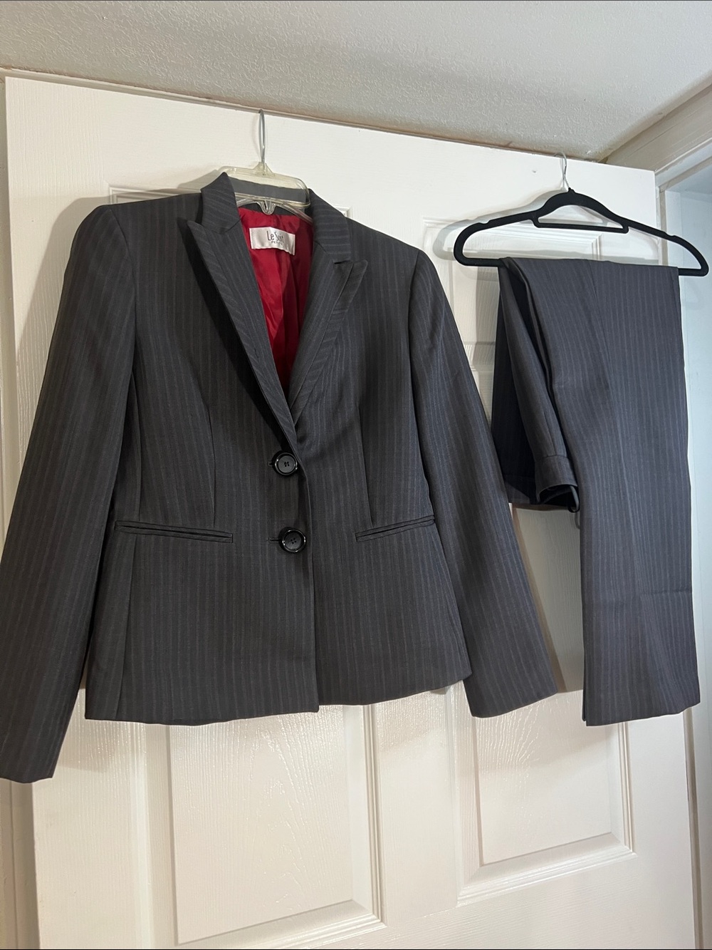 Le Suit Women's Charcoal Pinstripe Pantsuit with Red Lining